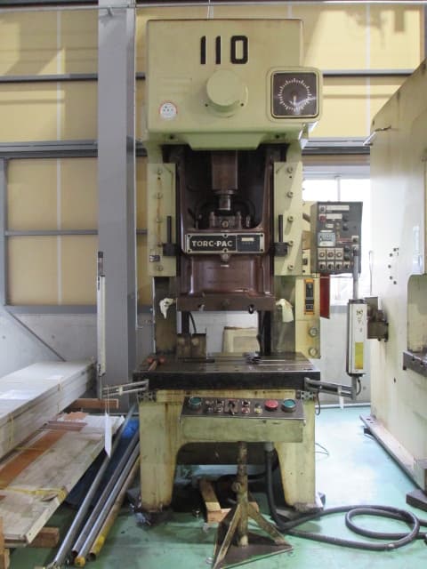 AMADA TP-110C เครื่องปั๊มกล 110T