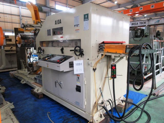 AIDA LFG-600E(II) Coil Feeding Equipment