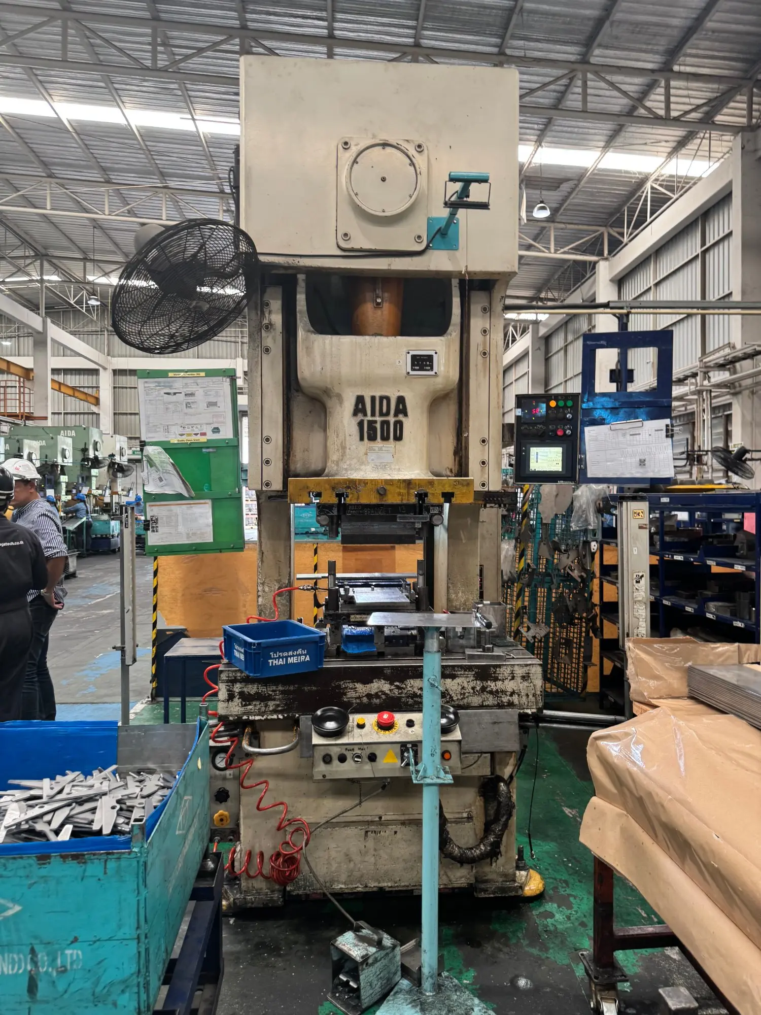 AIDA NC2-2000(1)E เครื่องปั๊มกล 200T
